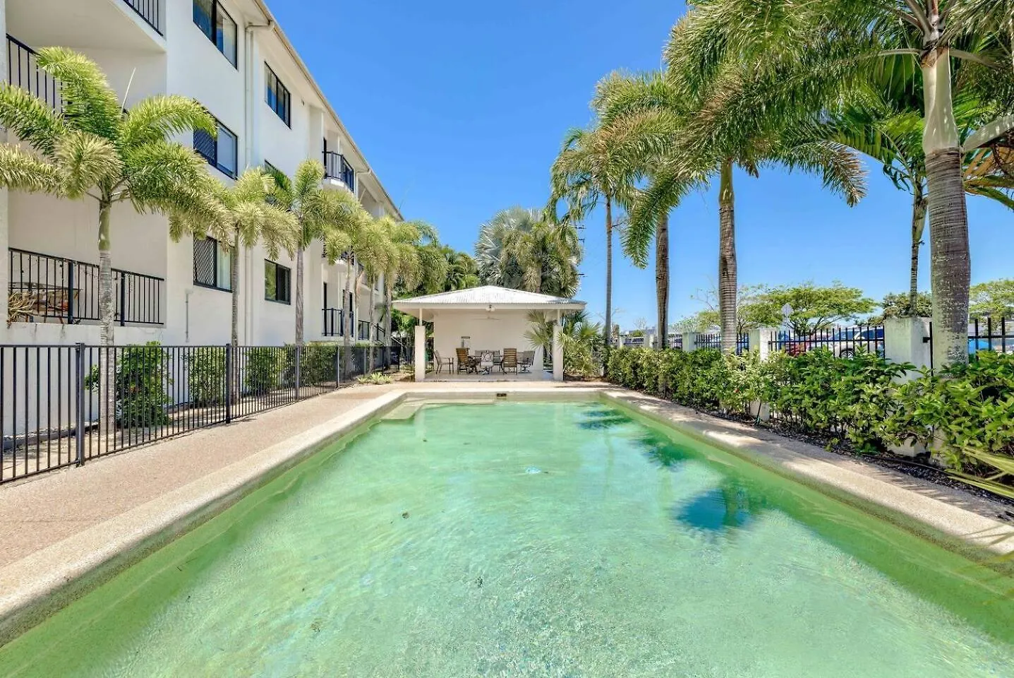 The Vibrant Tropics - Cairns\' Palm-Lined Paradise location